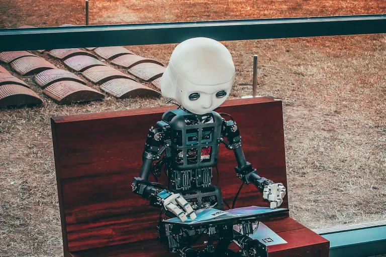 Website support bot for an IT training institute in Lahore